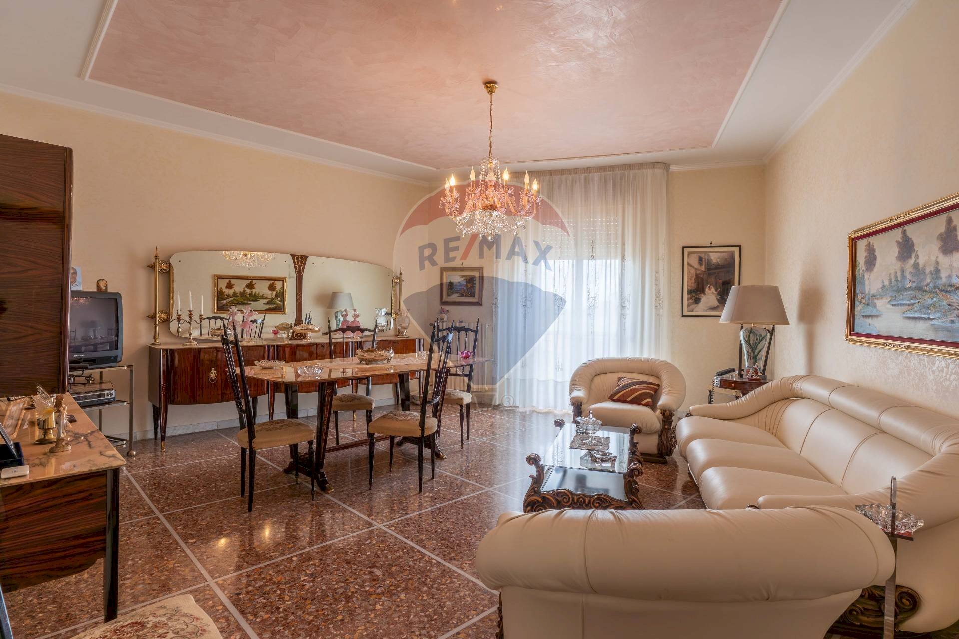 Sala da pranzo - Appartamento Vicolo Aquila
 
3, Foggia - foto 2