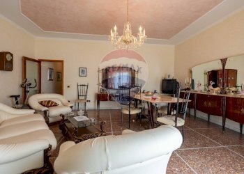 Sala da pranzo - Appartamento Vicolo Aquila
 
3, Foggia - foto 4