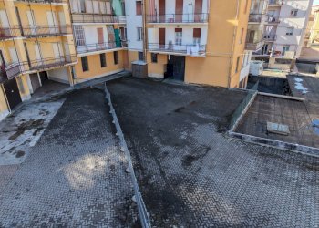 piazzale esterno - Laboratory Via di Gherbiana
5, Mondovì - photo 1