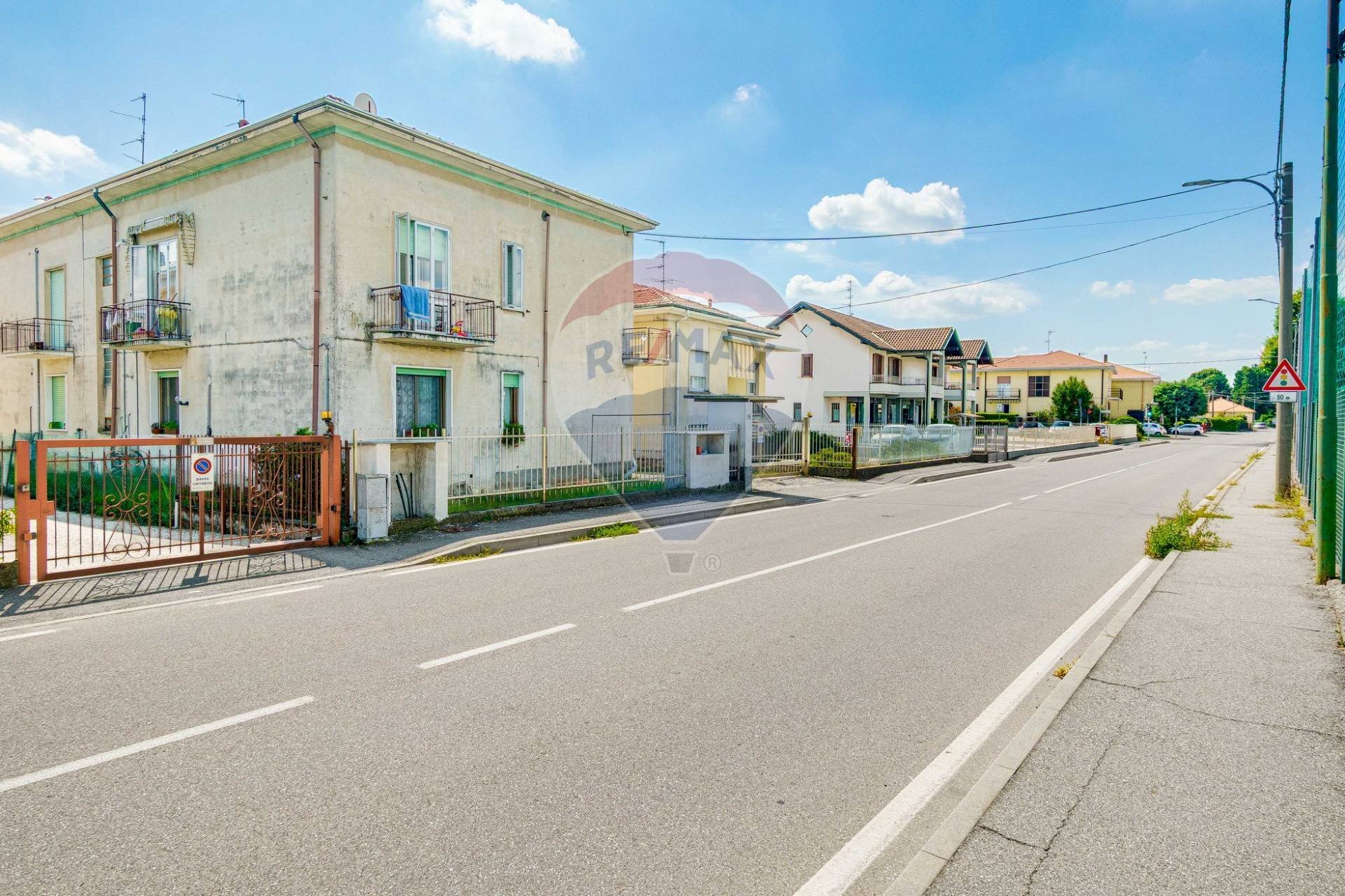 Edificio all\'aperto - Trilocale san pio x
76, Cassano Magnago - foto 2