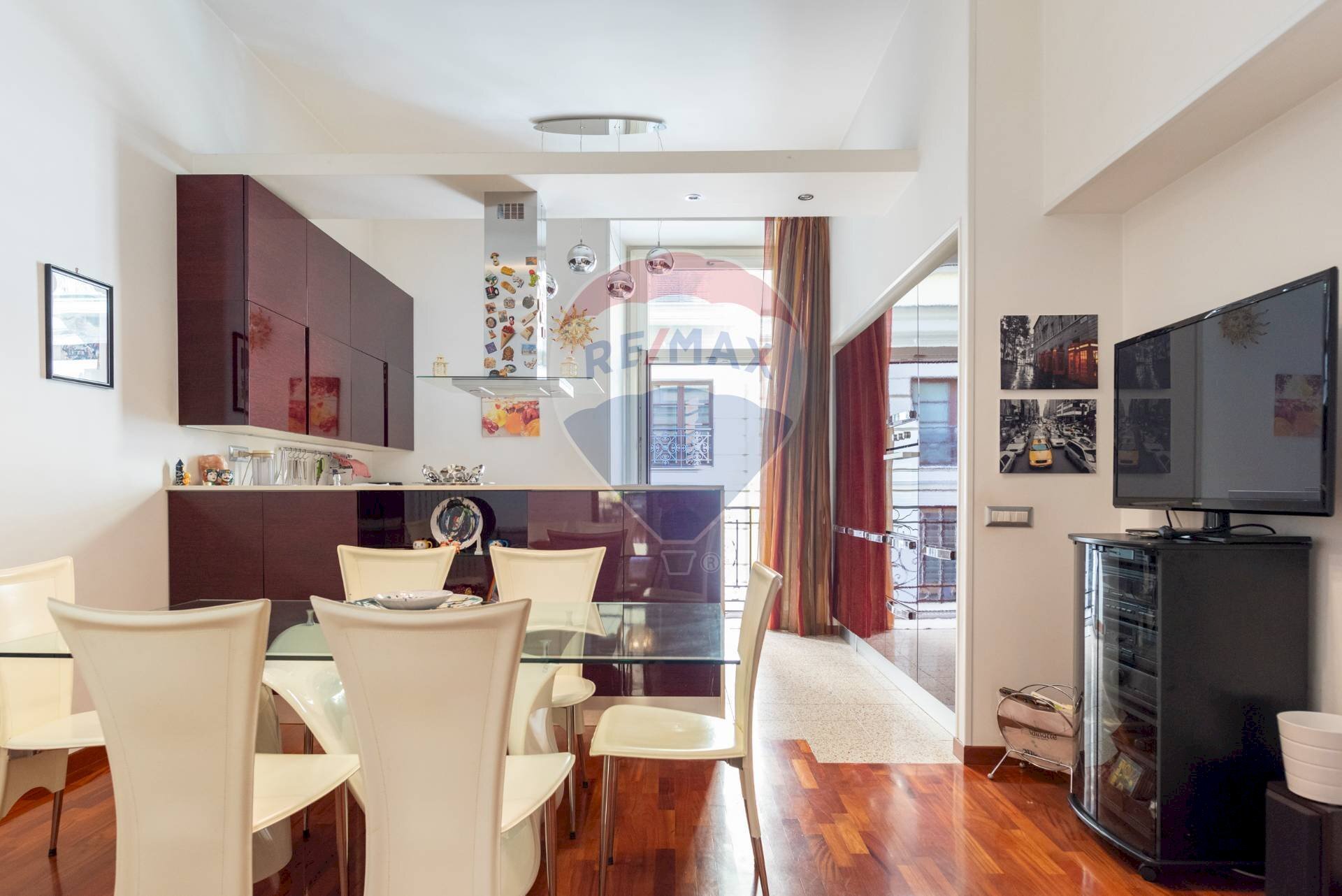 Sala da pranzo - Quadrilocale Via Pasquale Stanislao Mancini
 
13, Napoli - foto 2