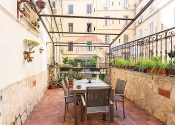 Terrazza - Quadrilocale Via Pasquale Stanislao Mancini
 
13, Napoli - foto 1