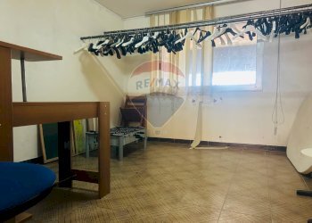 Camera / camera da letto - Locale Commerciale via generale cascino
96, Vittoria - foto 13