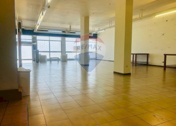 Stanza vuota - Locale Commerciale via generale cascino
96, Vittoria - foto 16