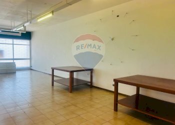 Soggiorno - Locale Commerciale via generale cascino
96, Vittoria - foto 17