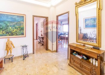 Hall / corridoio - Appartamento Piazza Giovanni Boccaccio
 
1, Palermo - foto 5