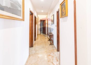 Hall / corridoio - Appartamento Piazza Giovanni Boccaccio
 
1, Palermo - foto 18