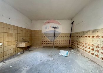 Stanza vuota - Casa indipendente Via Armando Diaz
 
5, Campi Salentina - foto 2