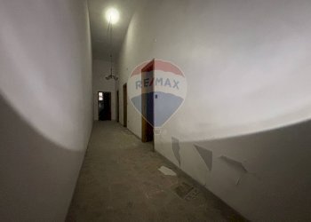 Hall / corridoio - Casa indipendente Via Armando Diaz
 
5, Campi Salentina - foto 14