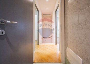 Hall / corridoio - Bilocale Via Pascoli
 
14, Mantova - foto 10