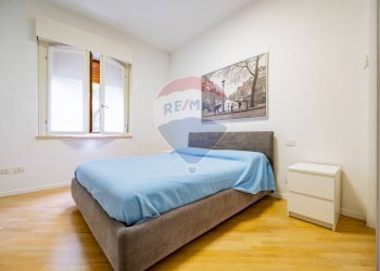 Camera / camera da letto - Bilocale Via Pascoli
 
14, Mantova - foto 15