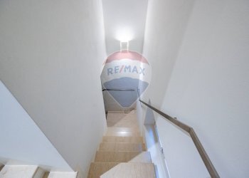 Scale - Bilocale Via Pascoli
 
14, Mantova - foto 20