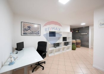 Ufficio - Bilocale Via Pascoli
 
14, Mantova - foto 27