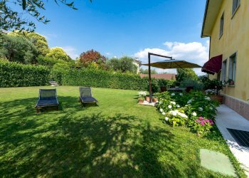 Foto 1 - Villa P. Farinati
 
4, Garda - foto 1