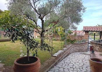 Foto 1 - Villa Via dei Tirreni
 
54, Fabrica di Roma - foto 1