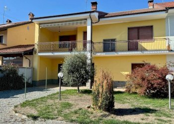 Facciata - Villa via Maira, 11, Carmagnola - foto 1