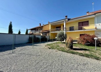 Giardino - Villa via Maira, 11, Carmagnola - foto 2