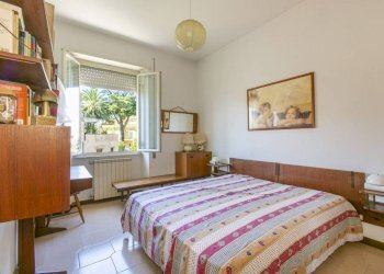 Camera da letto - Quadrilocale via Ninfa, 7, Anzio - foto 23