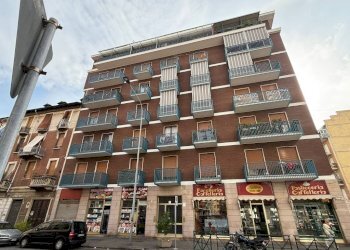 Facciata - Box via Salassa, 20, Torino - foto 1