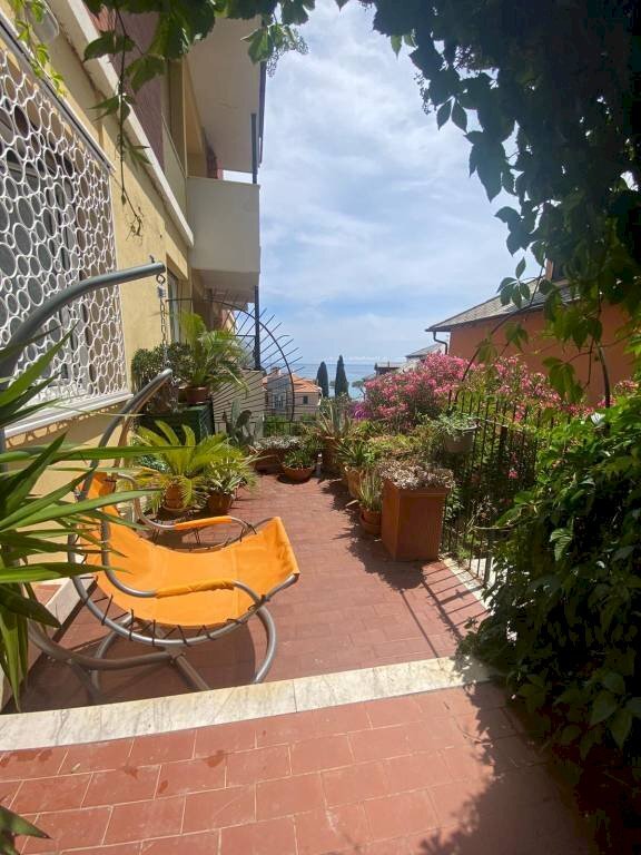 Terrazzo - Quadrilocale via Amerigo Vespucci, 14, Alassio - foto 1