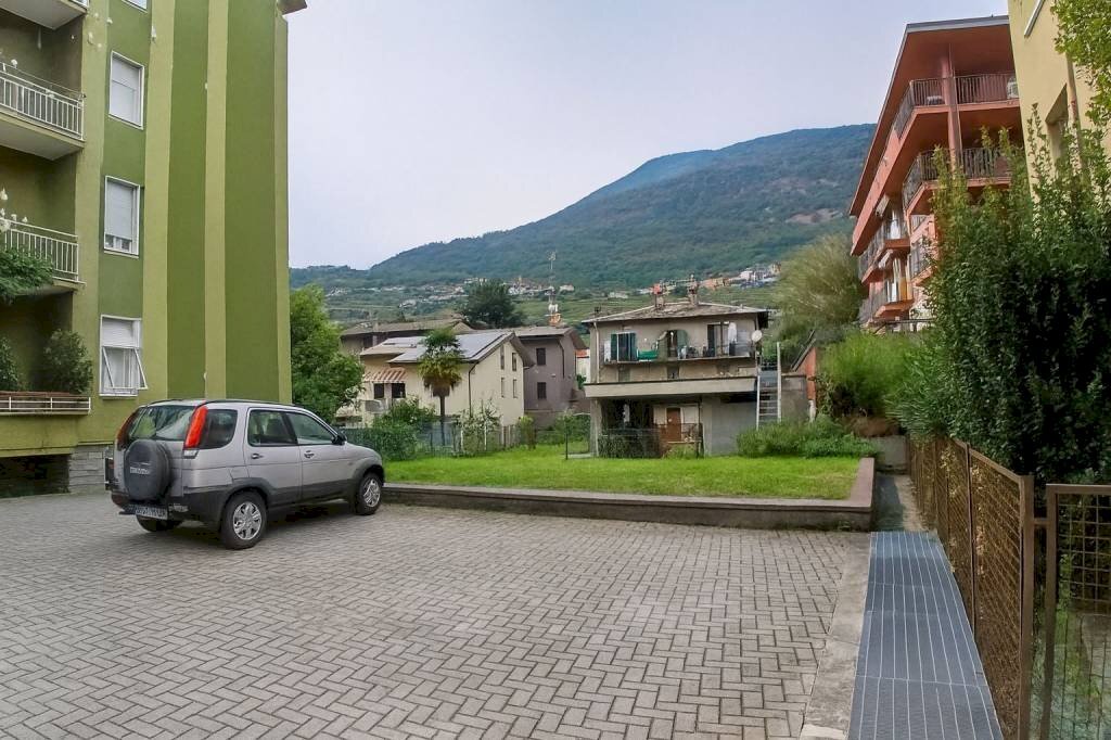 Cortile interno - Quadrilocale via Tremogge, Sondrio - foto 3