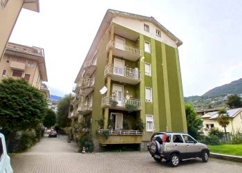 Facciata - Quadrilocale via Tremogge, Sondrio - foto 1