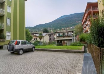 Cortile interno - Quadrilocale via Tremogge, Sondrio - foto 3