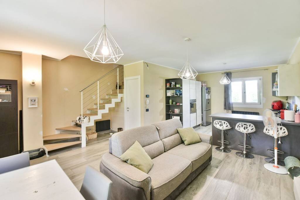 Salone - Quadrilocale via Fiume, 26, Ponte Lambro - foto 1