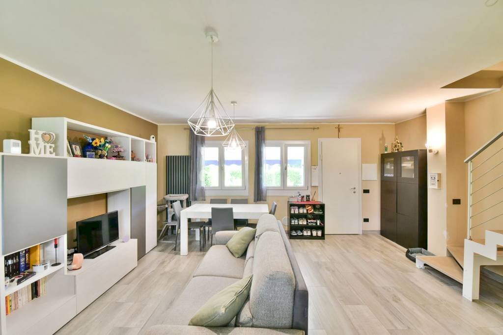 Salone - Quadrilocale via Fiume, 26, Ponte Lambro - foto 3