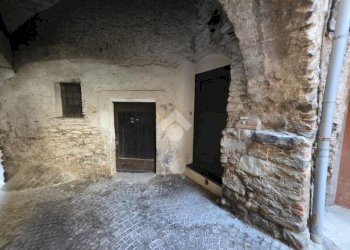 One-room apartment Vico Lombardi, Taggia - photo 11