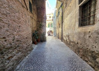 One-room apartment Vico Lombardi, Taggia - photo 12