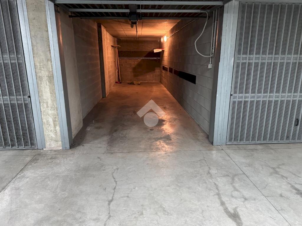 Box Via Giovanni Battista Sammartini, Milano - foto 2