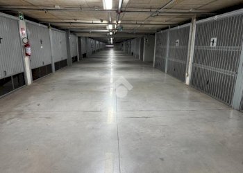 Box Via Giovanni Battista Sammartini, Milano - foto 1