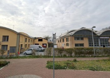 Capannone via triumvirato, Bologna (zona Battindarno) - foto 5