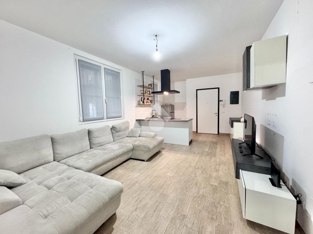 Trilocale Via Martiri d'Ungheria, Binasco - foto 1