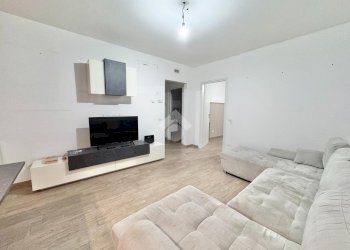 Three-room apartment Via Martiri d'Ungheria, Binasco - photo 5