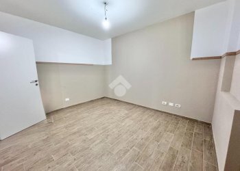 Three-room apartment Via Martiri d'Ungheria, Binasco - photo 8