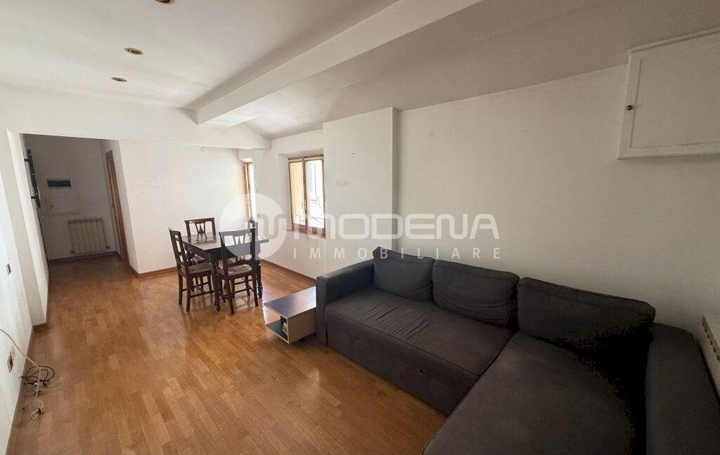 Two-room apartment Modena (neighborhood Circoscrizione 1) - photo 1