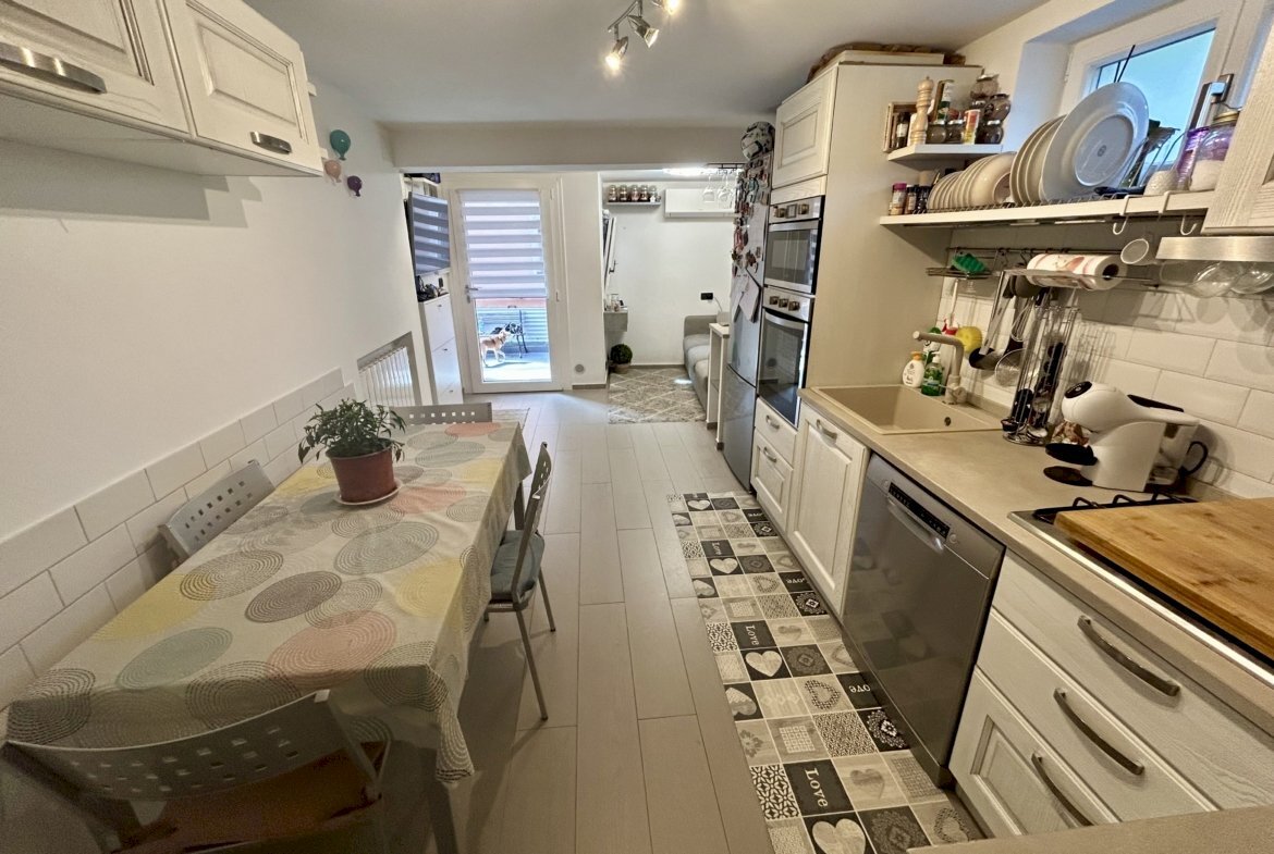 Two-room apartment Via Villa, Genova (neighborhood Bavari) - photo 1