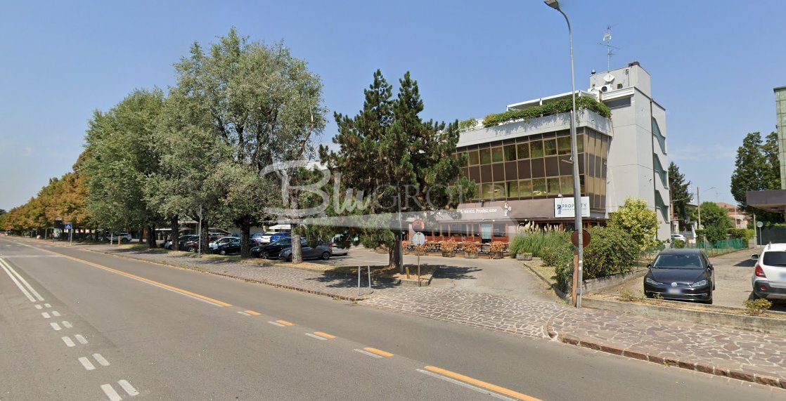 Shop Carpi - photo 1