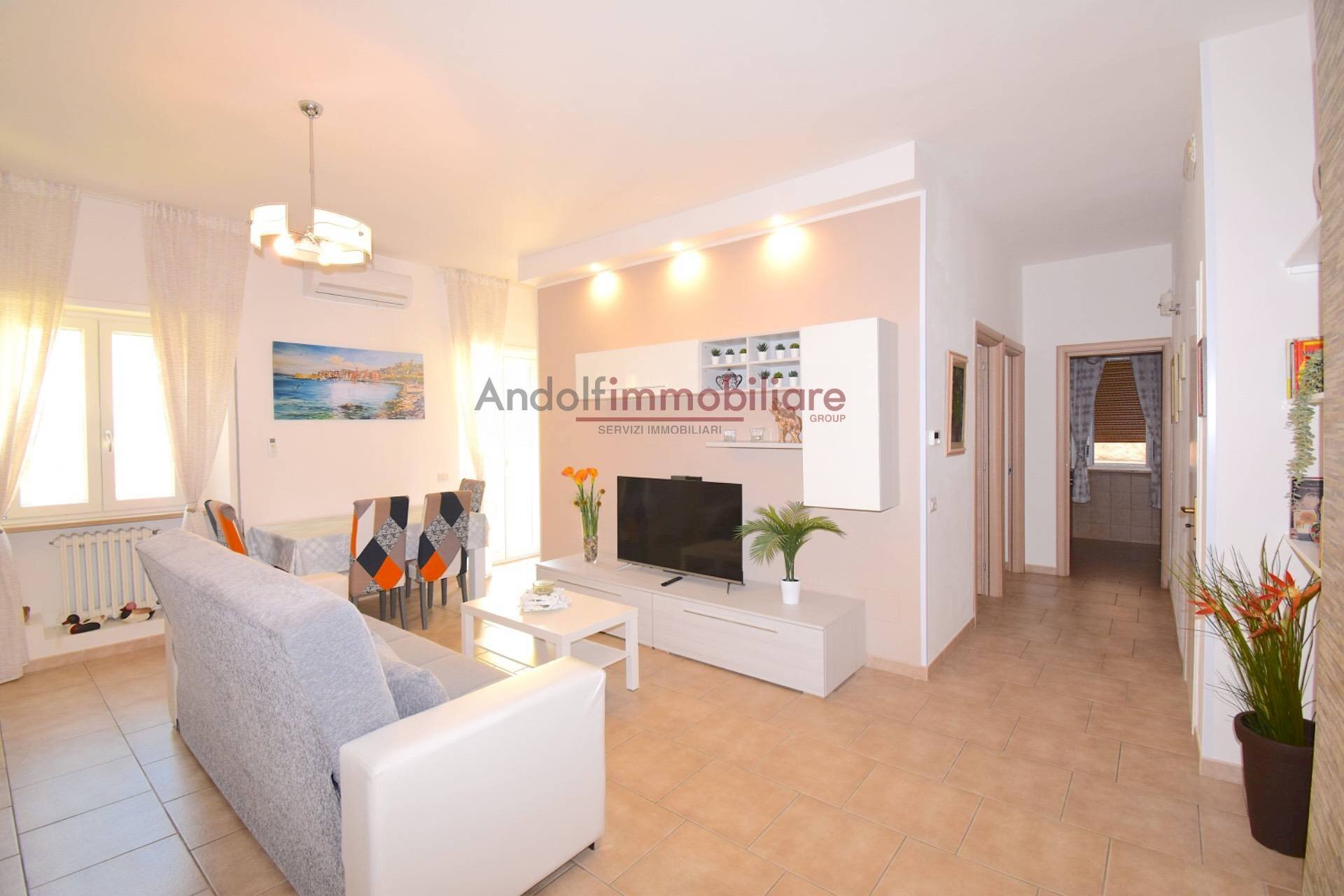 Foto 1 - Three-room apartment Piazza Commestibili, Gaeta - photo 1