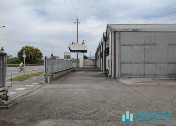 Foto 2 - Capannone Viale Industria
 
13, Bottanuco - foto 2