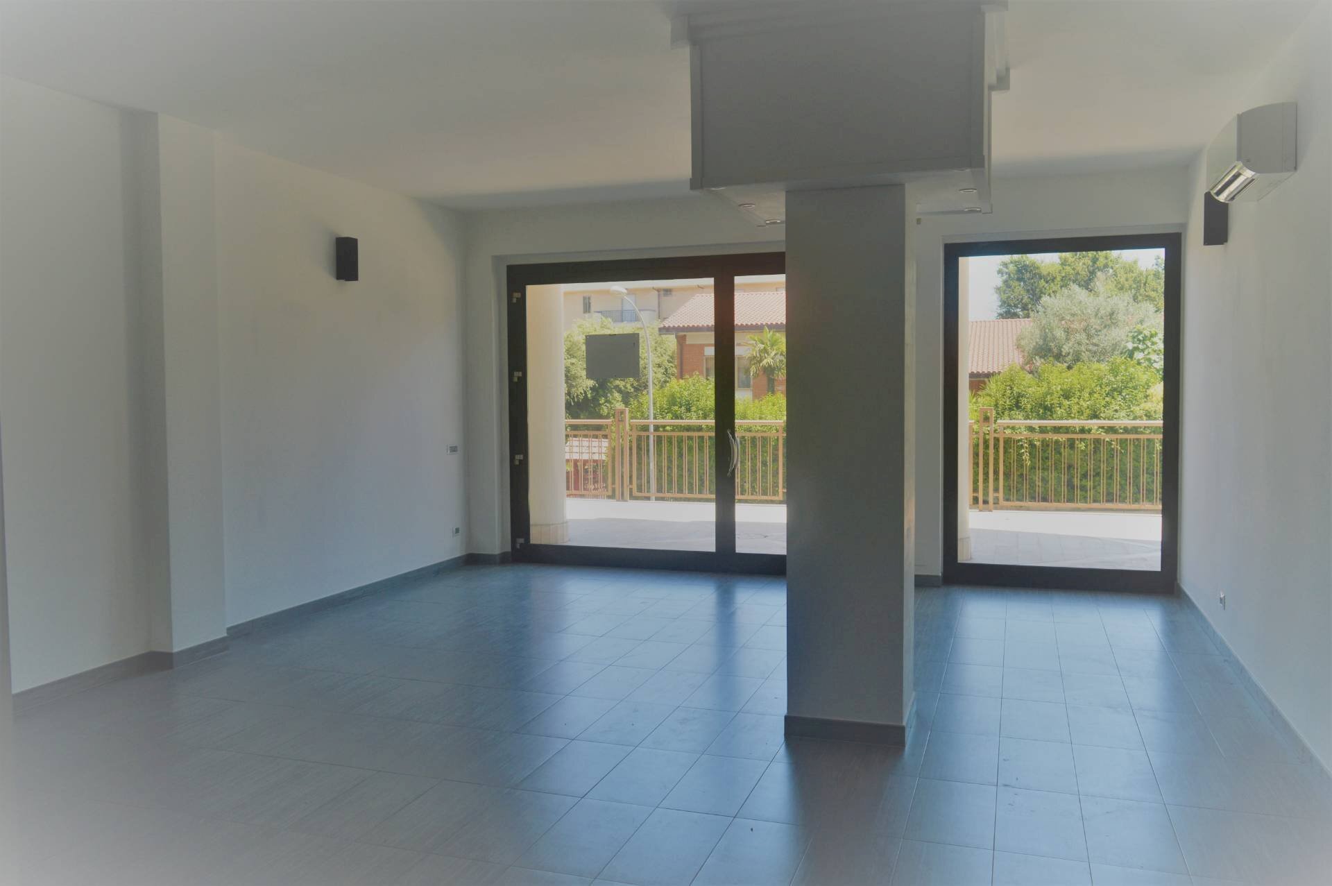 Foto 3 - Locale Commerciale Via Ciccarone, Vasto - foto 3