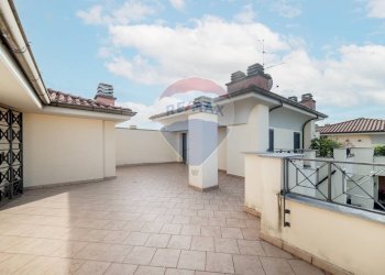 Terrazza - Trilocale Via Della Liberazione
 
3, Cambiago - foto 2