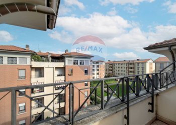 Balcone - Trilocale Via Della Liberazione
 
3, Cambiago - foto 14