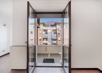 Balcone - Trilocale Via Della Liberazione
 
3, Cambiago - foto 24