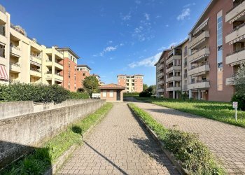 Edificio all\'aperto - Trilocale Via Della Liberazione
 
3, Cambiago - foto 33