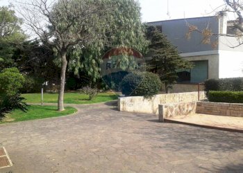 Giardino - Casa semi indipendente Via Bari
 
283, Valenzano - foto 5