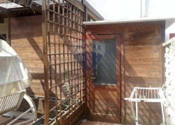 Balcone - Casa semi indipendente Via Bari
 
283, Valenzano - foto 11