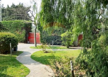 Giardino - Casa semi indipendente Via Bari
 
283, Valenzano - foto 1